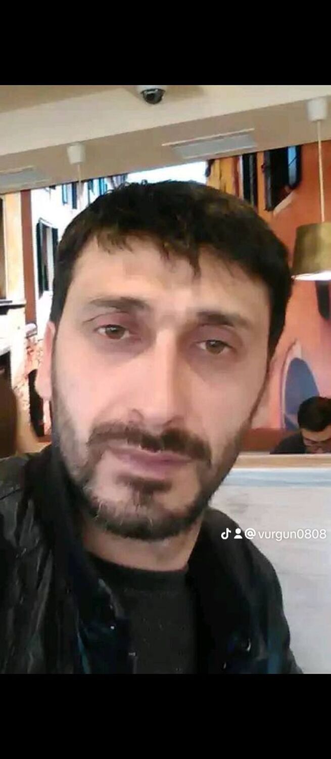  52132161  Kerem, 46 ,    -