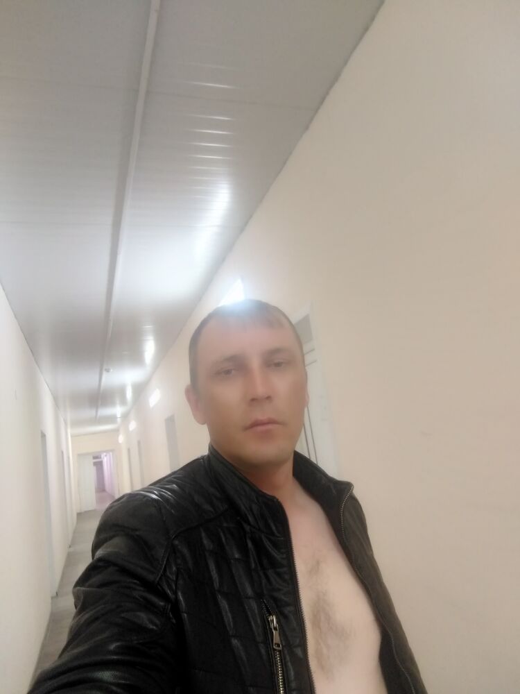  28168371  , 34 ,    