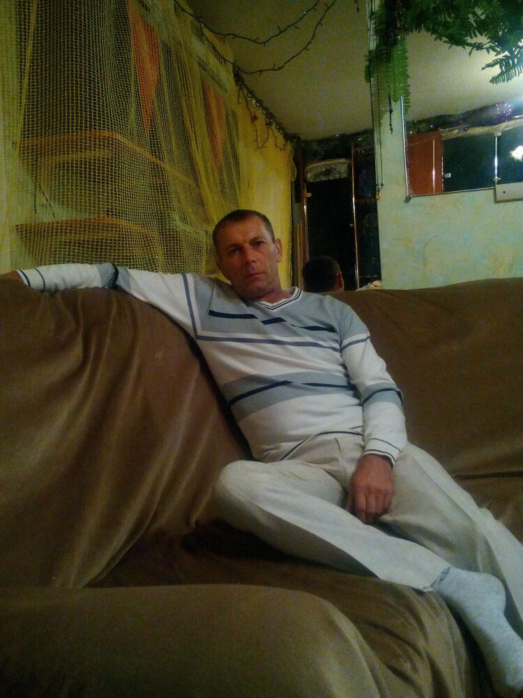  53496971  Aleks, 57 ,    