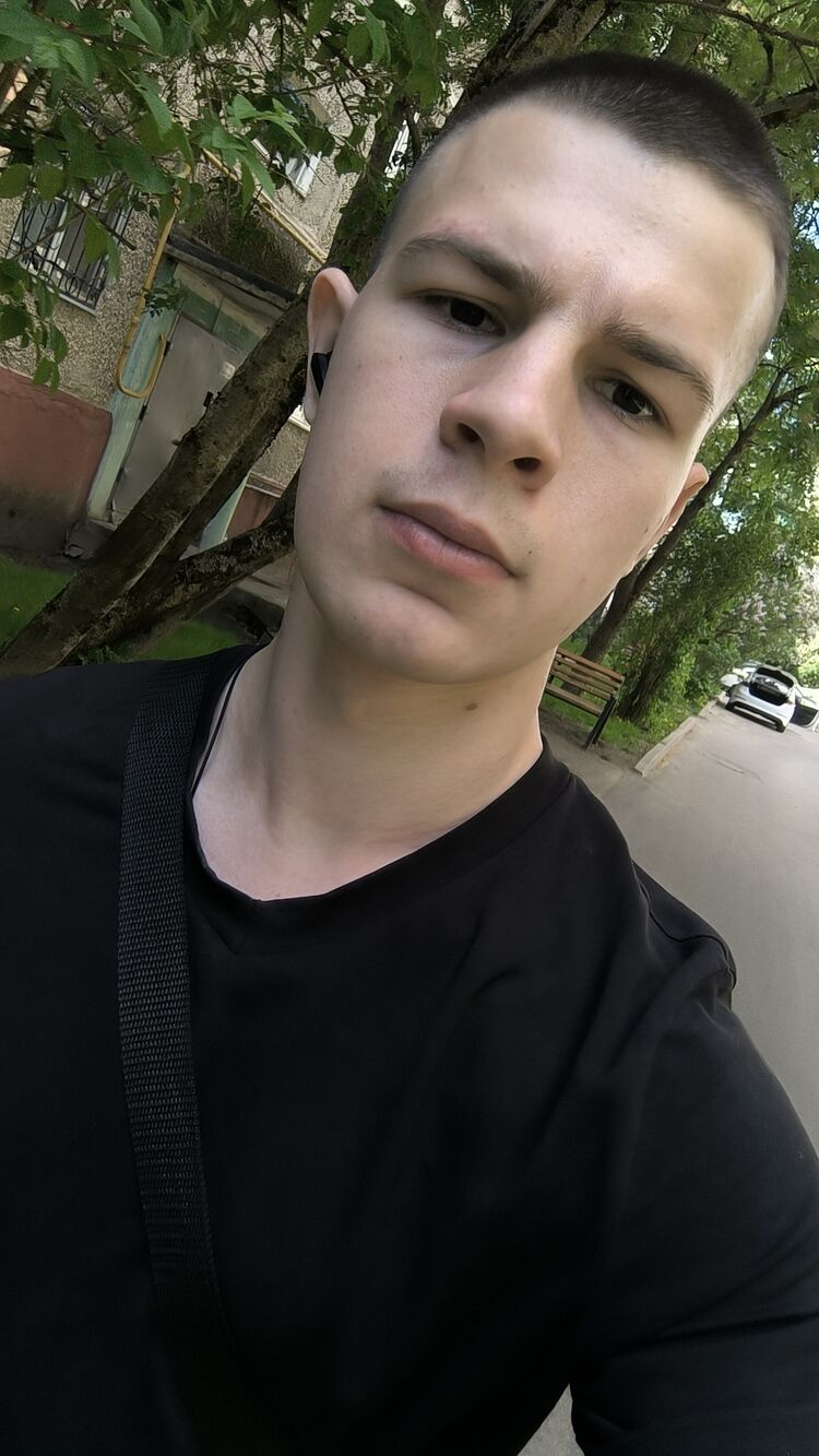  43860181  , 22 ,    