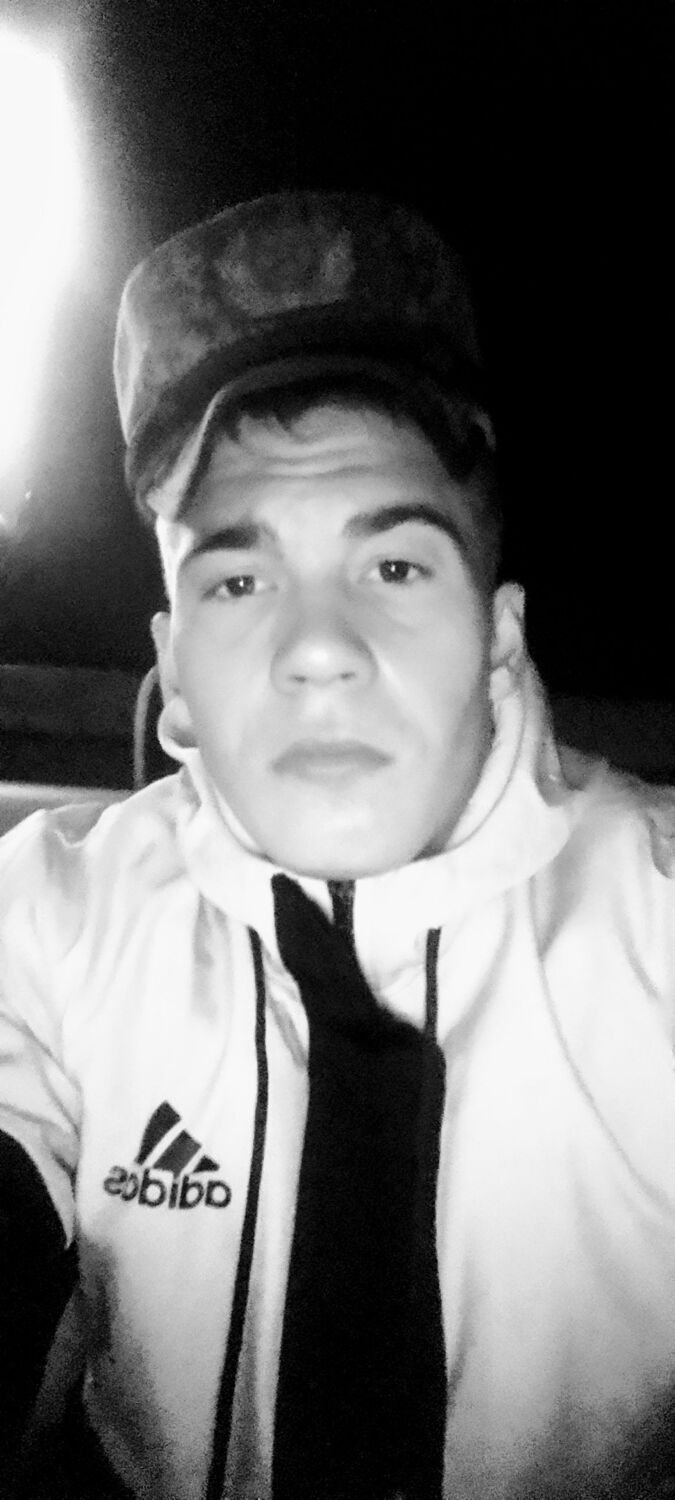  28801861  Andrey, 25 ,    