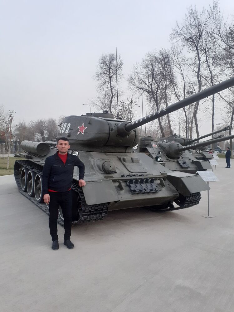  ,   Oybek, 42 ,   ,   