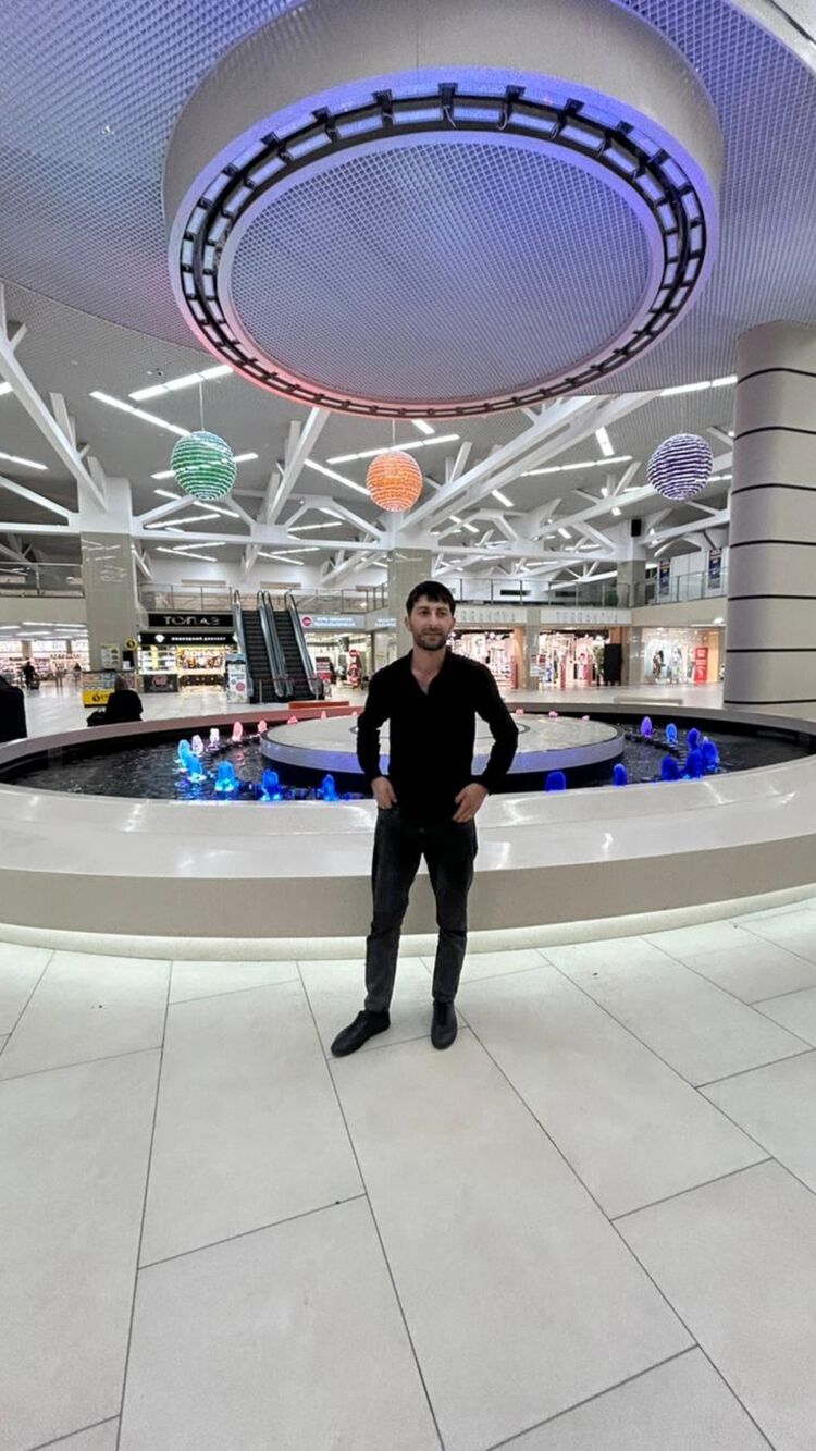  ,   Esqin, 31 ,   ,   