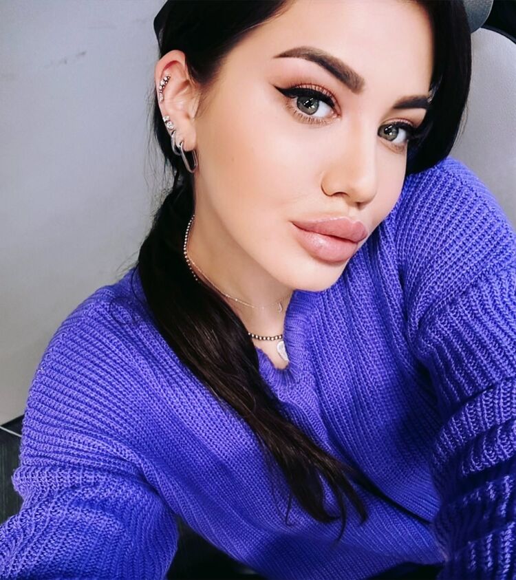  51840501  Julia, 29 ,    