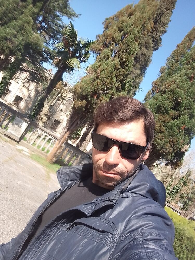  42205711  Valera, 42 ,    