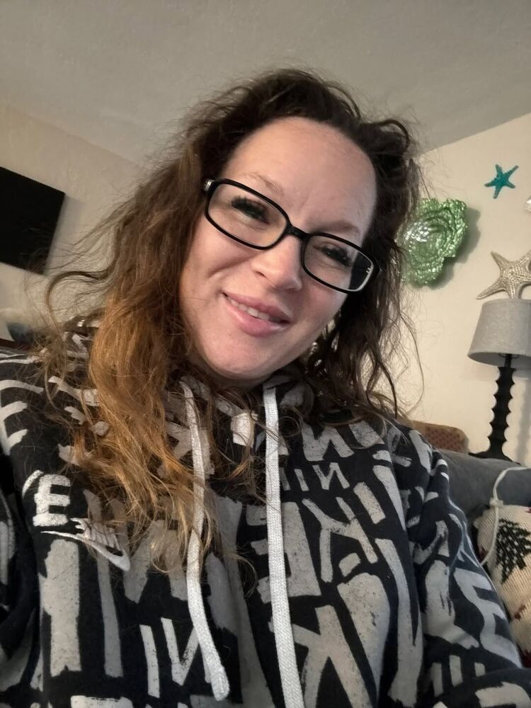  Kiskunhalas,   Charlotte, 41 ,   ,   , c , 