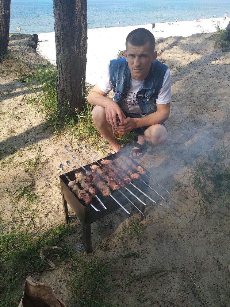  42251271  Sergey, 38 ,    