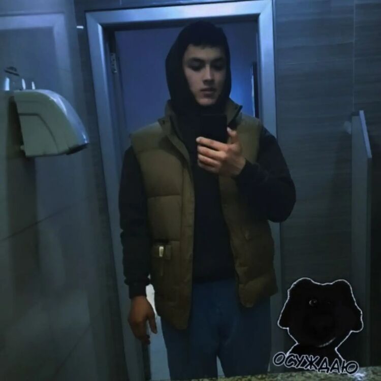 48662871  Nek, 22 ,    