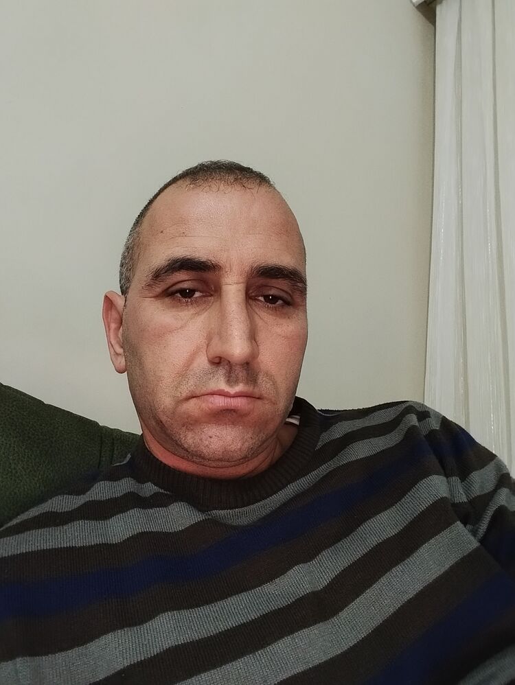  ,   Yusuf, 44 ,   ,   