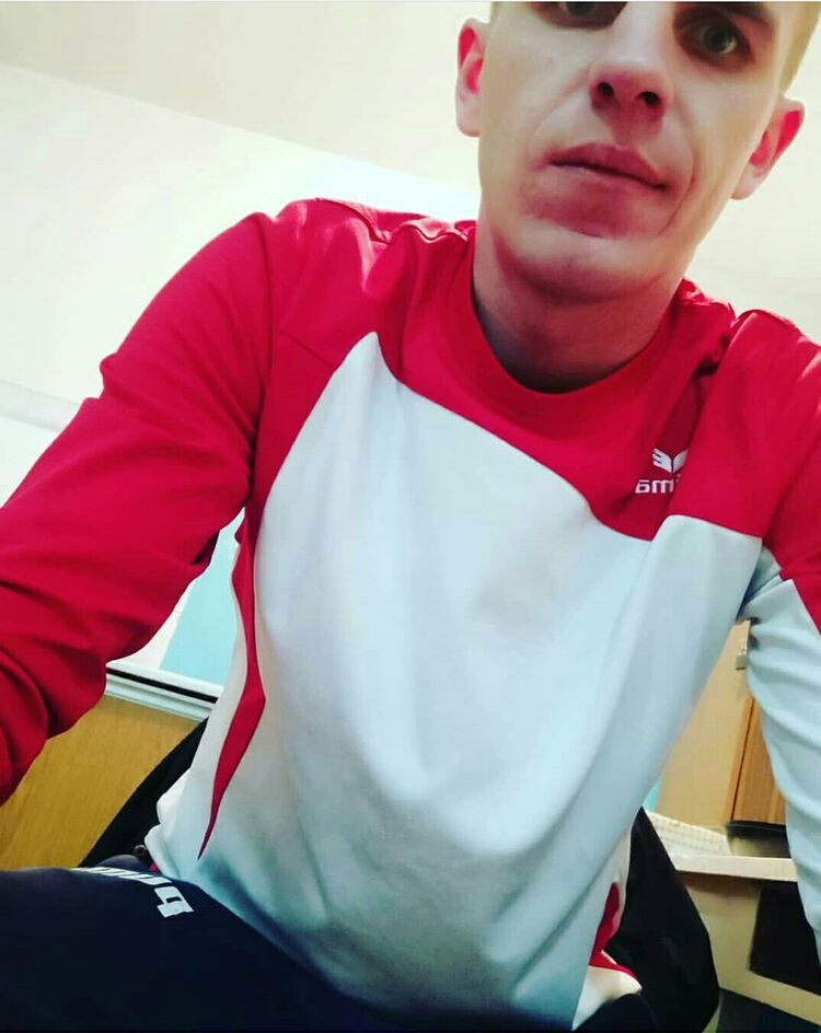  34438051  Jesse, 30 ,    