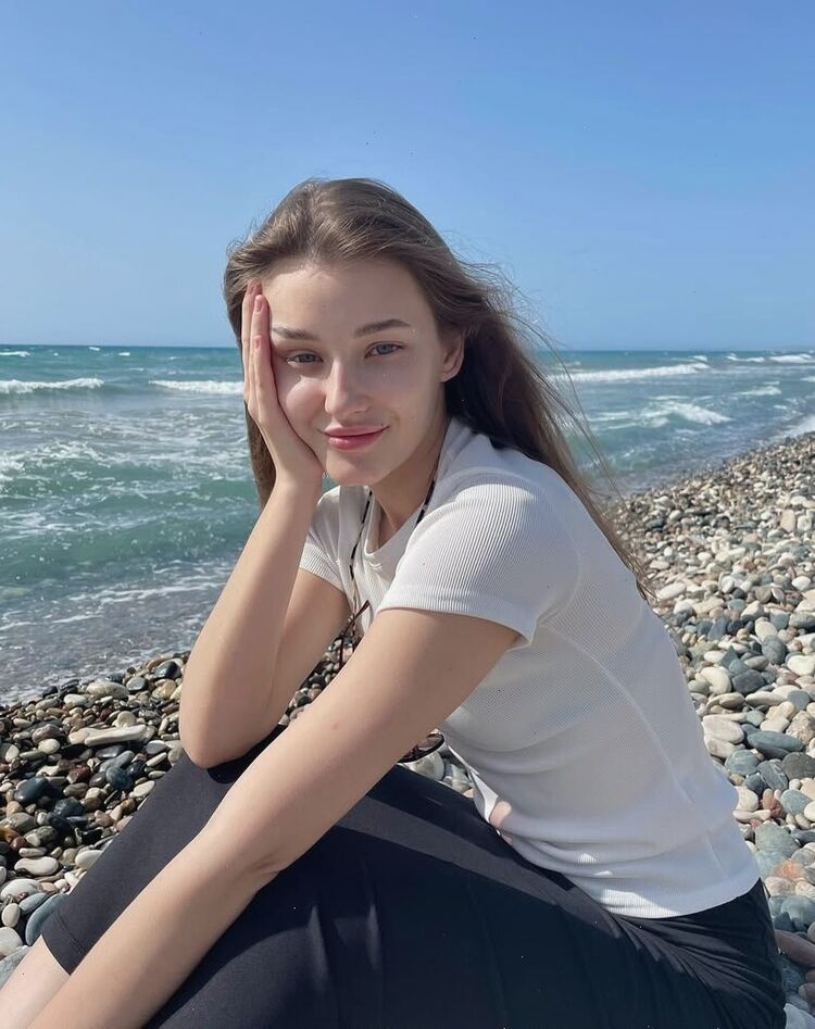 ���� 53115981 ������� �������, 28 ���, ���� ���������� � Poissy