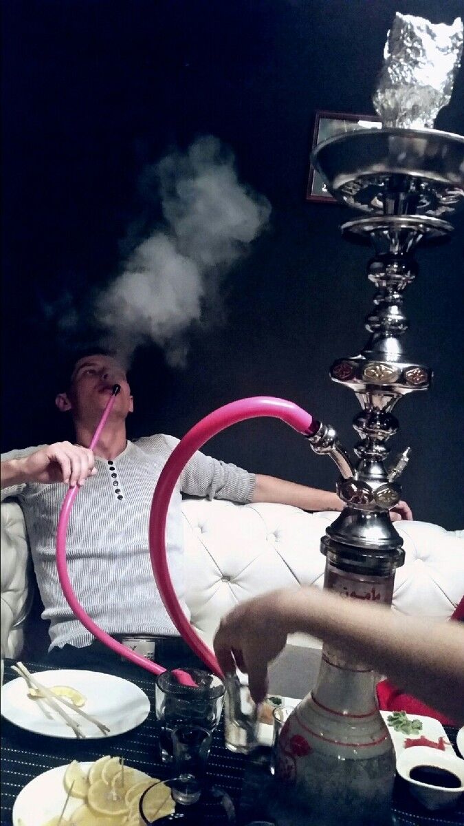  ,   Viktor, 32 ,     , c 