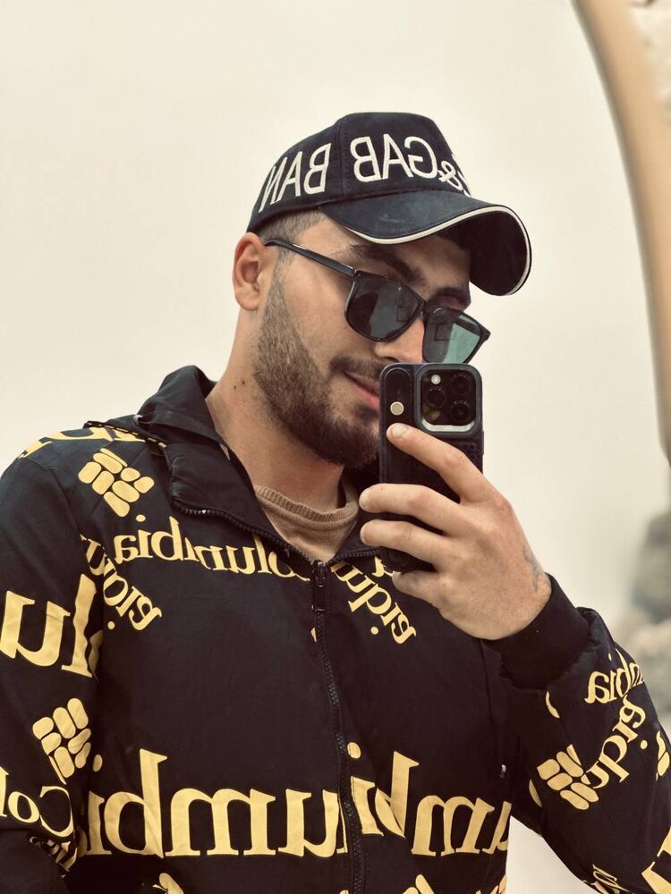  ,   Ruslan, 22 ,   ,   