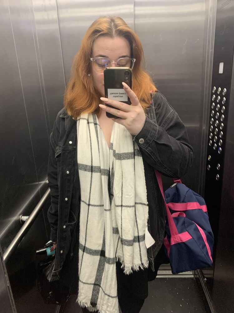  30828151  , 25 ,    -