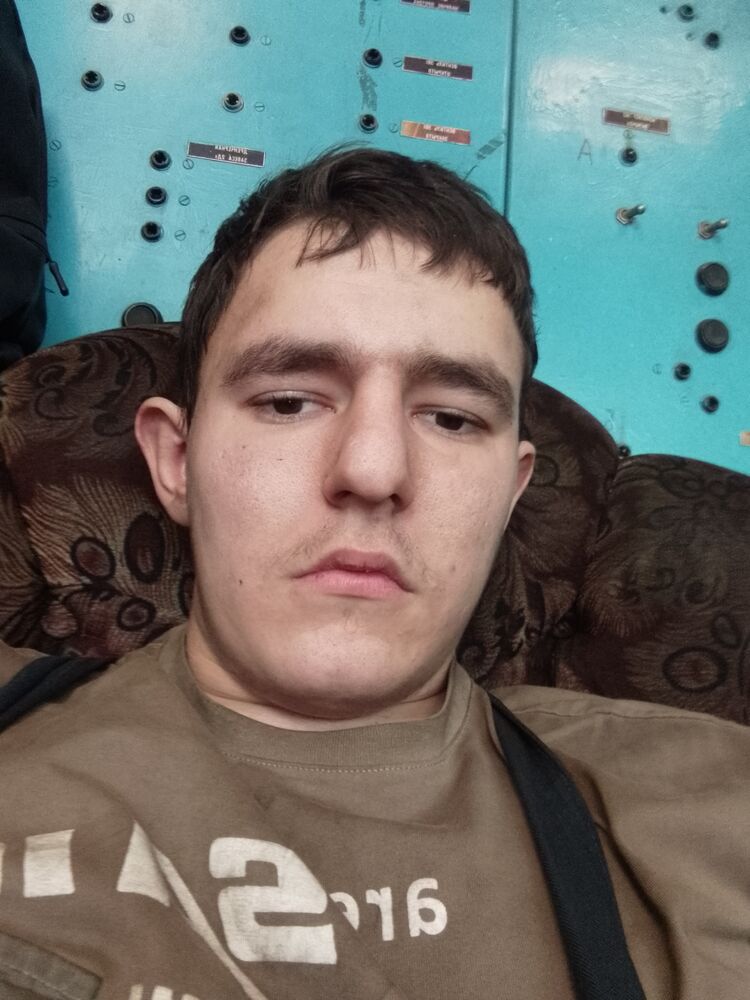  ,   Vlad, 21 ,   ,   