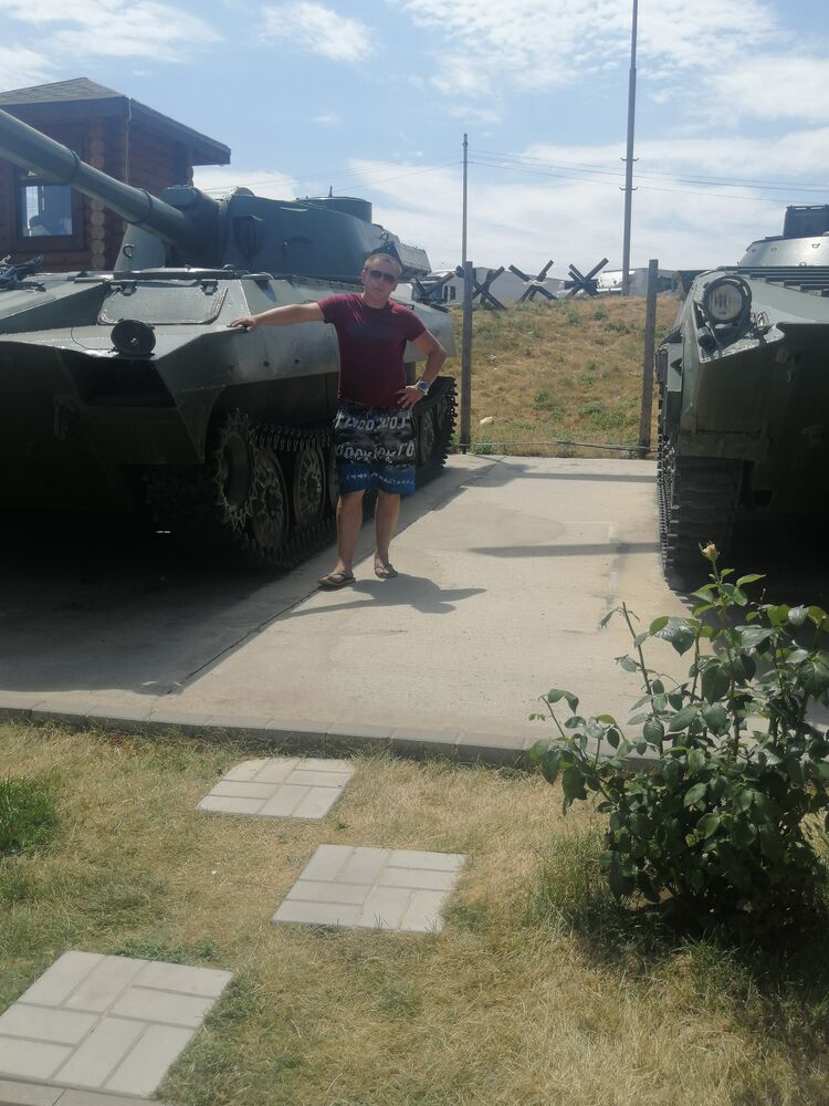  49636421  Vasily, 37 ,    