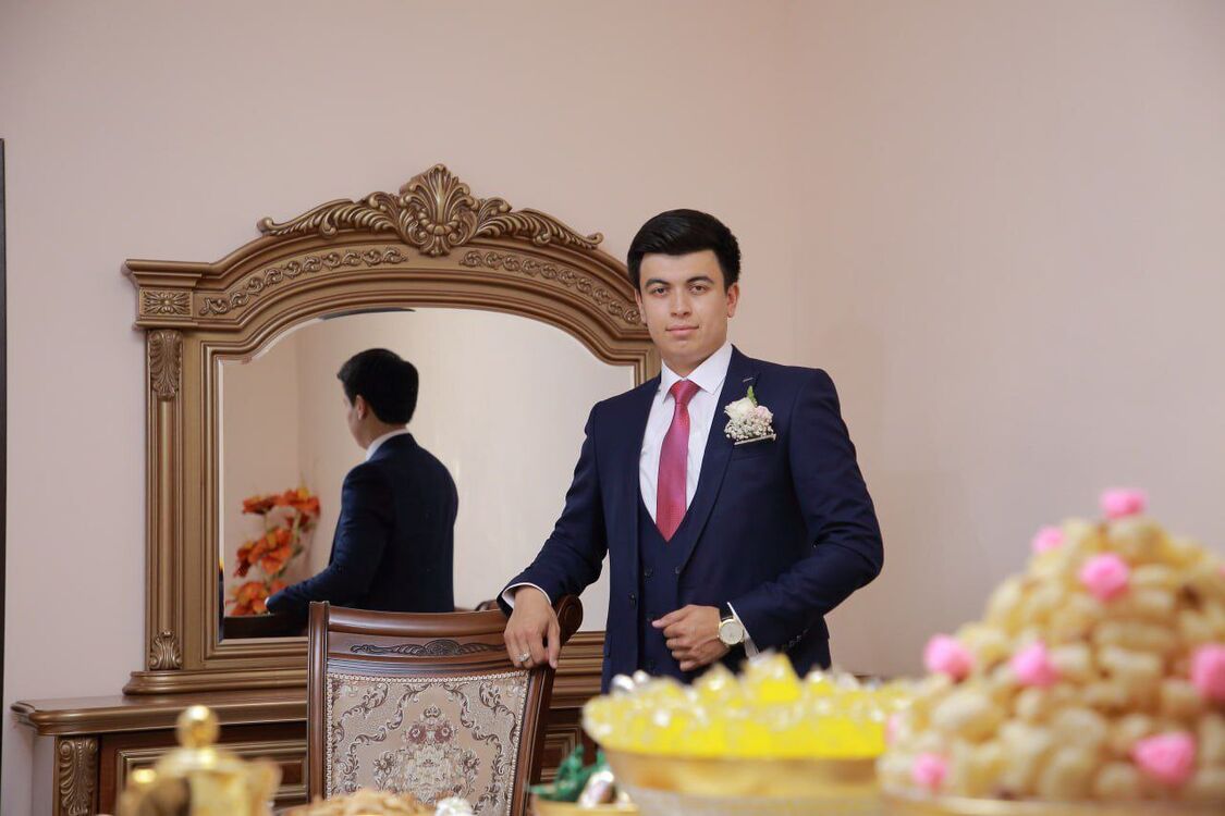  48057961  Bohodir, 31 ,    