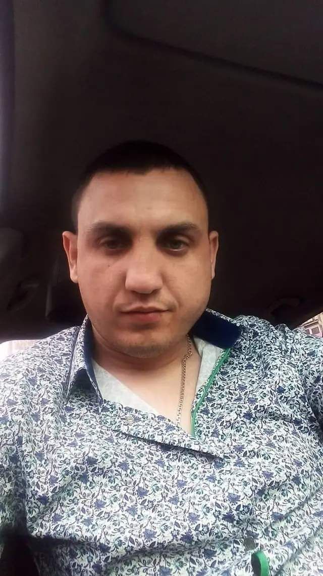  38839461  Sergei, 31 ,    