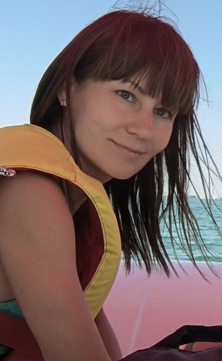  --,   , 43 ,     , c 