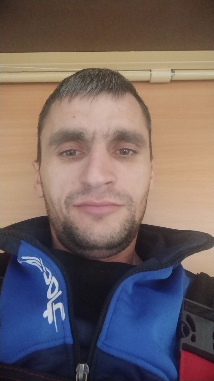  29495301  , 37 ,    