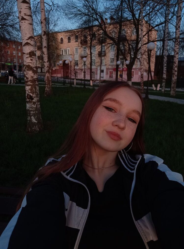 Фото 28077401 девушки Варя, 20 лет, ищет знакомства в Воткинске