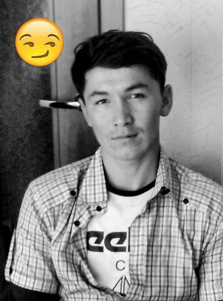  8950211  HuRshEd, 28 ,    -