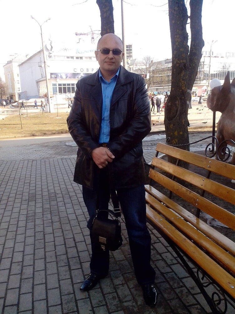  11087861  Slava, 46 ,    