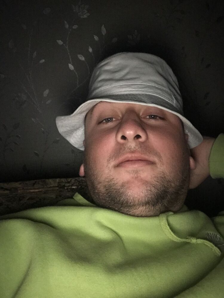  33836321  Puiu Antoni, 27 ,    