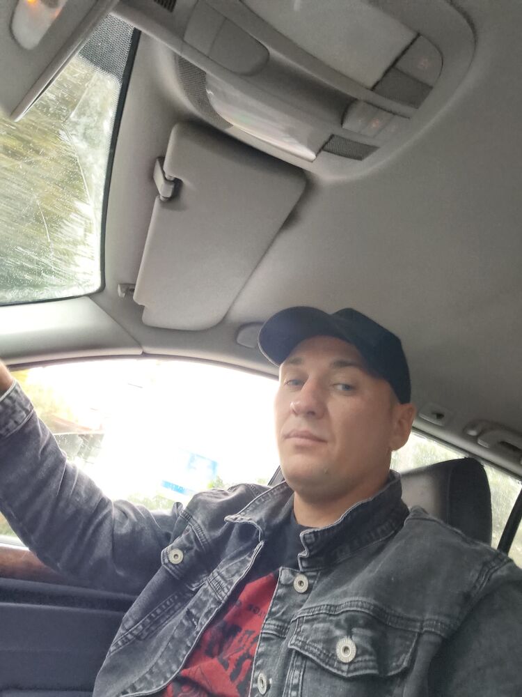  ,   Igor, 35 ,   ,   , c 