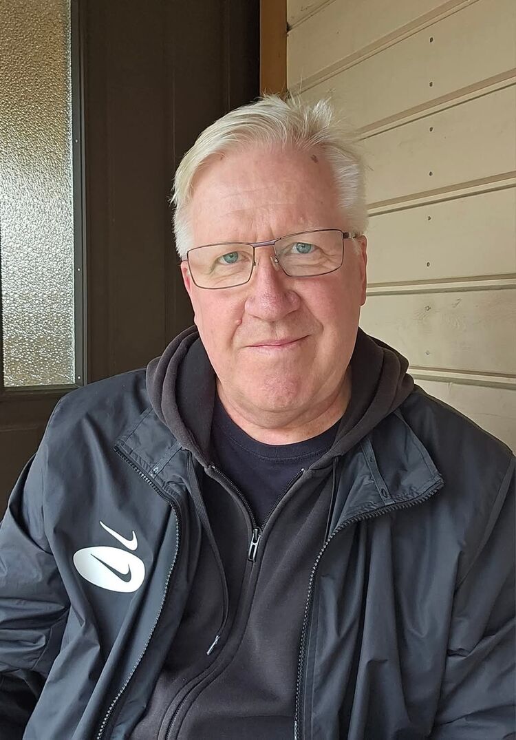  ,   Veikko, 60 ,   ,   