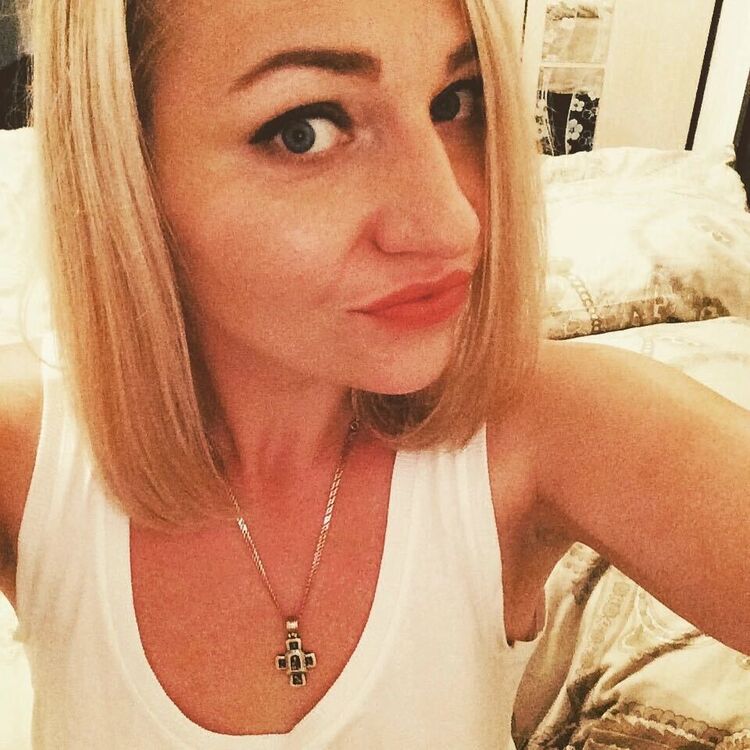  44277011  , 38 ,    -