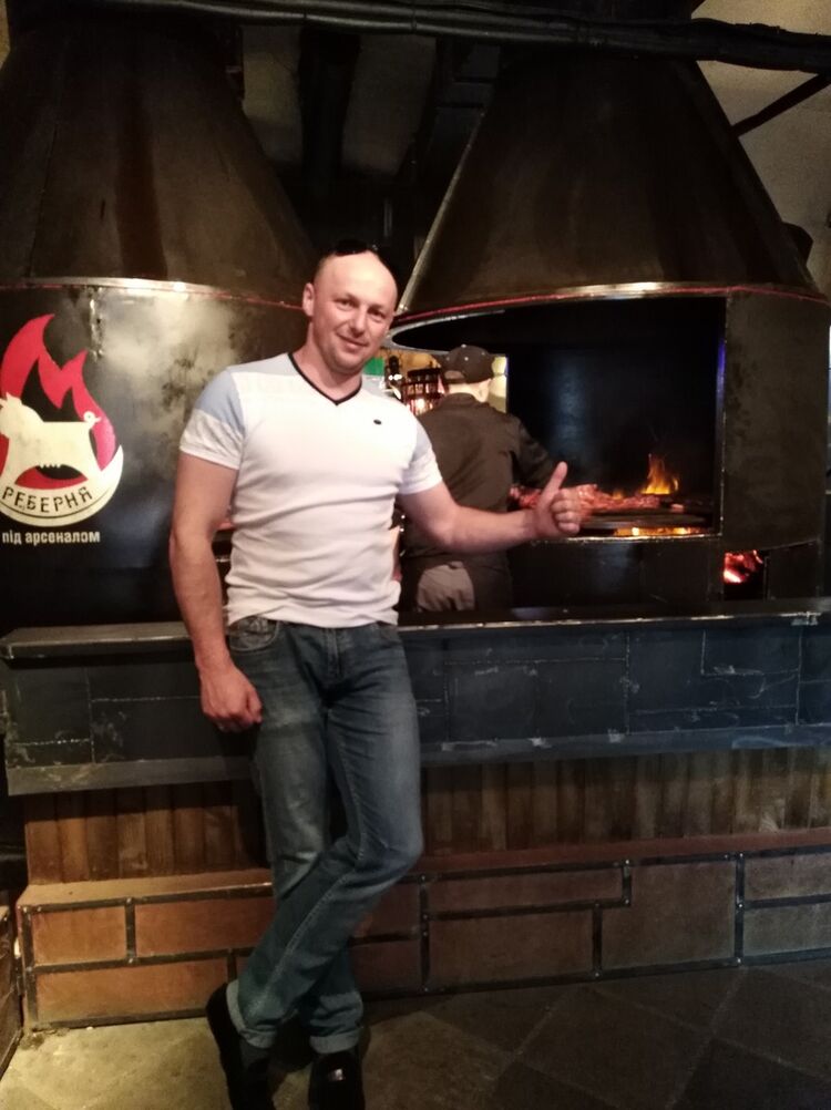  15637391  Yuriy, 41 ,    