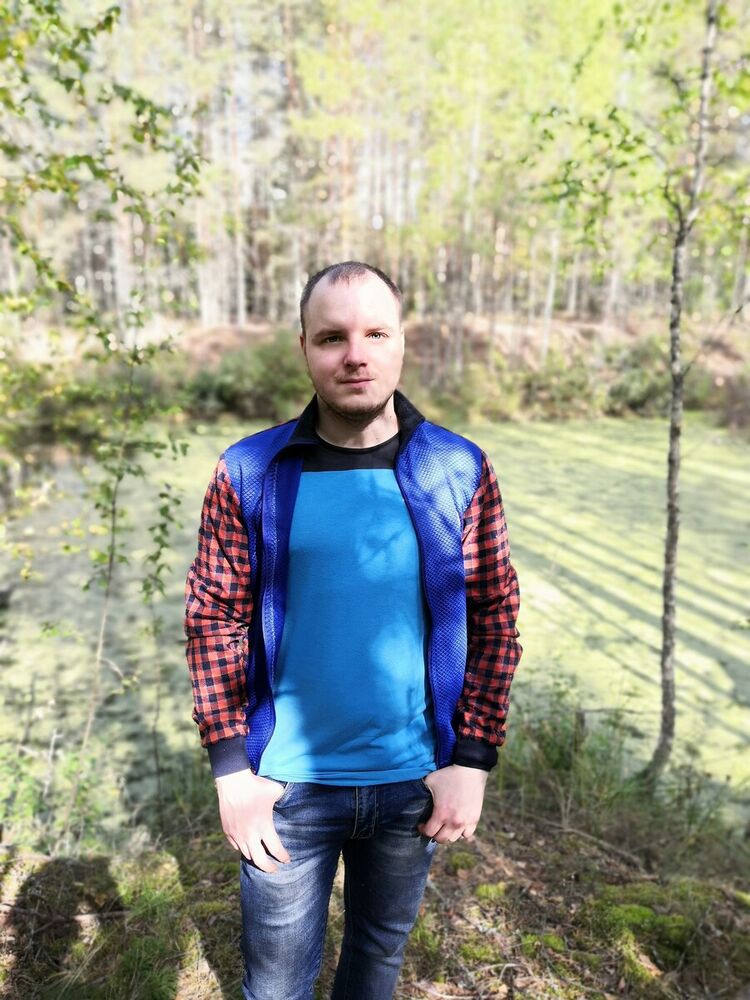  20649701  Vlad, 31 ,    