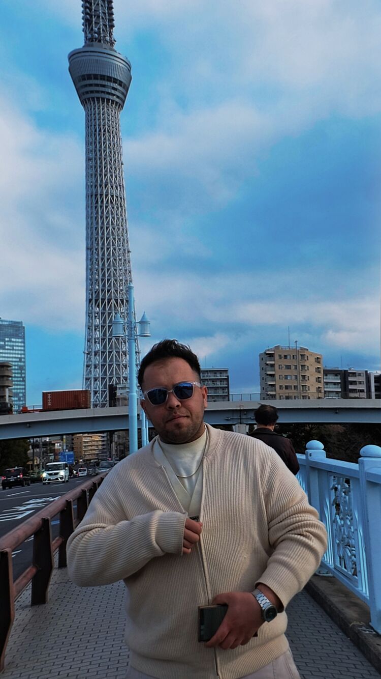  52602131  Miral, 25 ,    