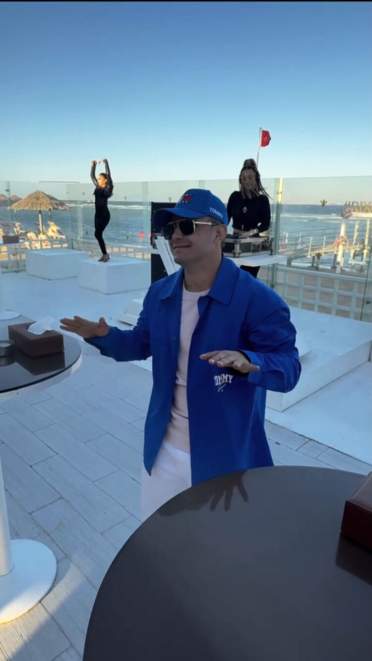  49740321  Roma, 26 ,    -