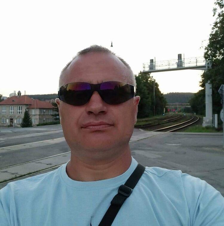 Camovce,   Ales, 40 ,   ,   