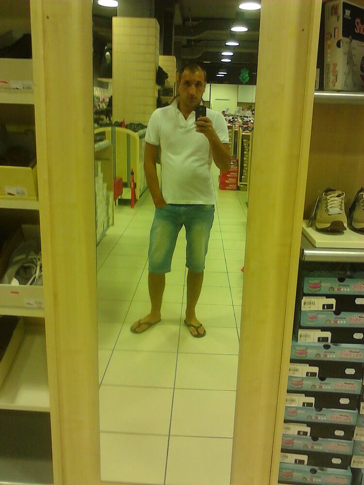  4894751  Andrei, 43 ,    