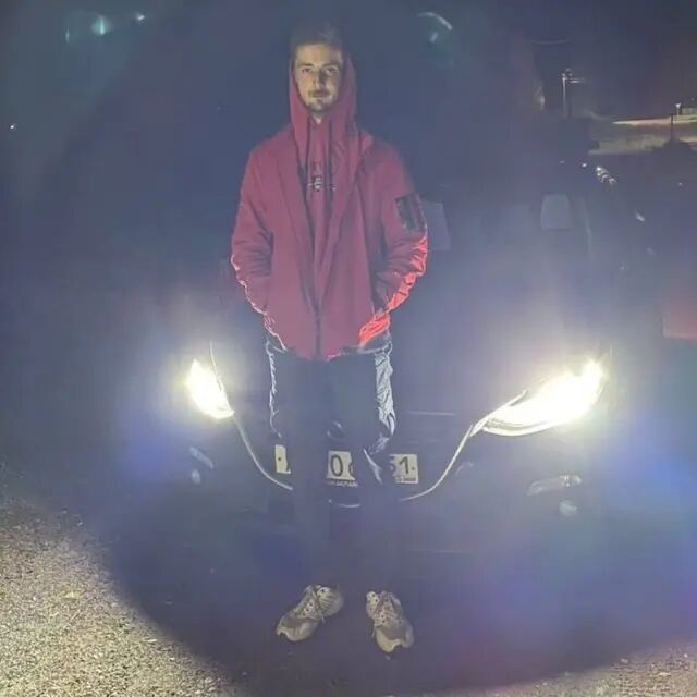  52192081  , 24 ,    