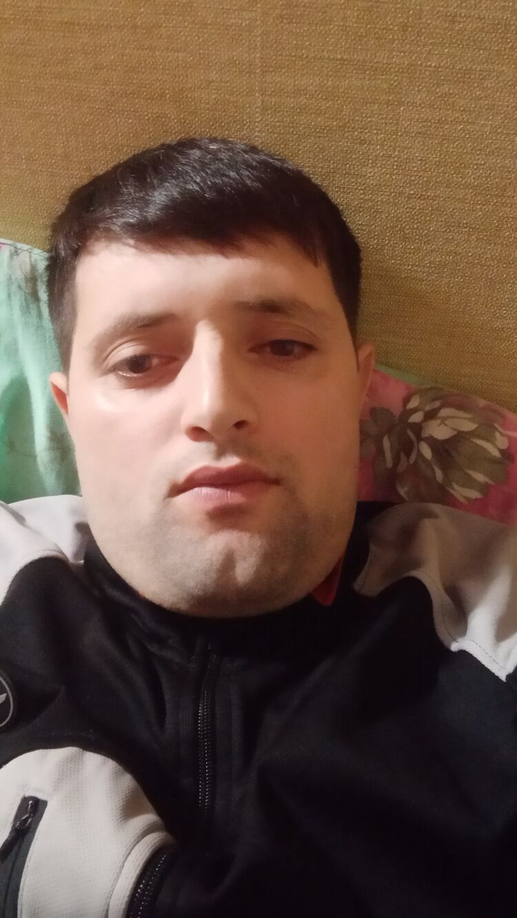  23998171  Sali, 34 ,    