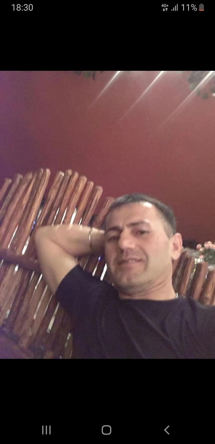  35638351  Anvar, 45 ,    