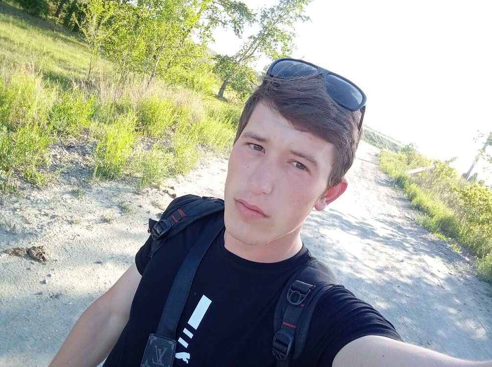  ,   Vladislav, 26 ,   ,   