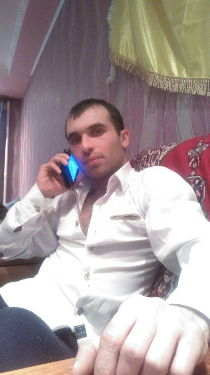  40950021  , 37 ,     