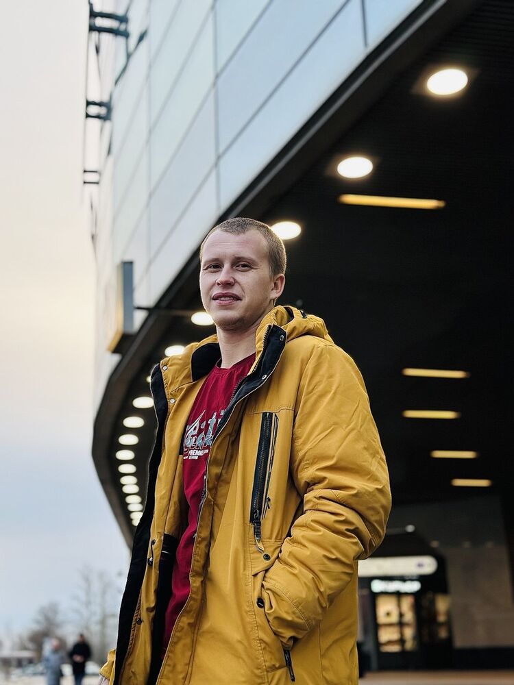  -,   Artyom, 25 ,   ,   