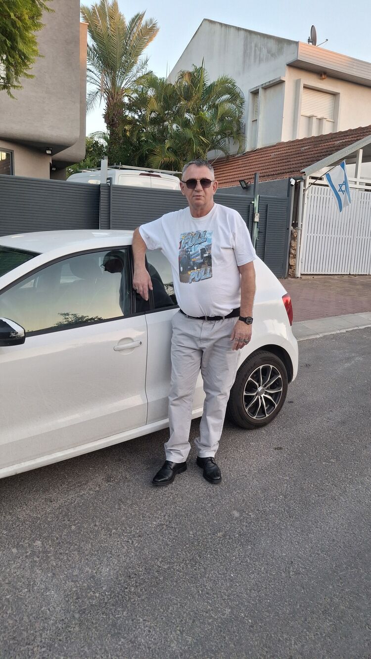  Azor,   , 48 ,   ,   