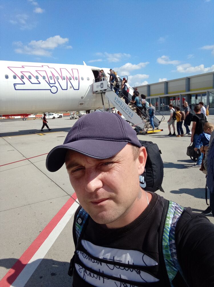  53319921  , 37 ,    Troisdorf