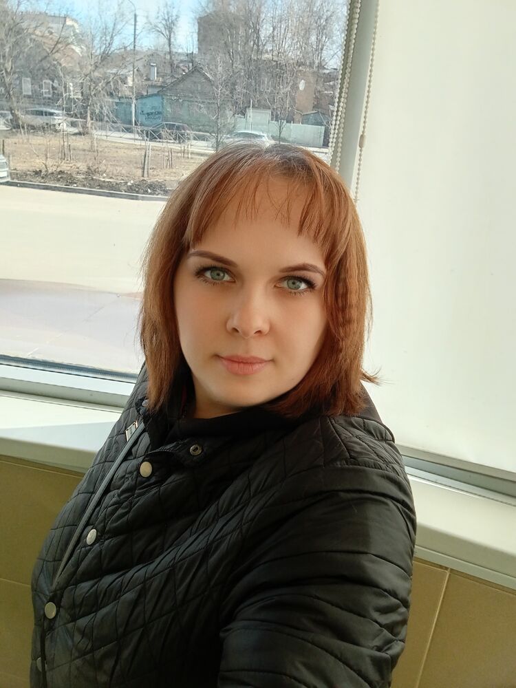  51182861  Nina, 41 ,    