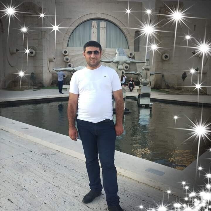  21887821  Arman, 29 ,    