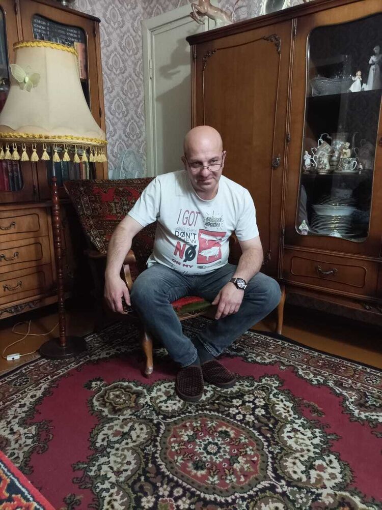  29786241  , 52 ,    