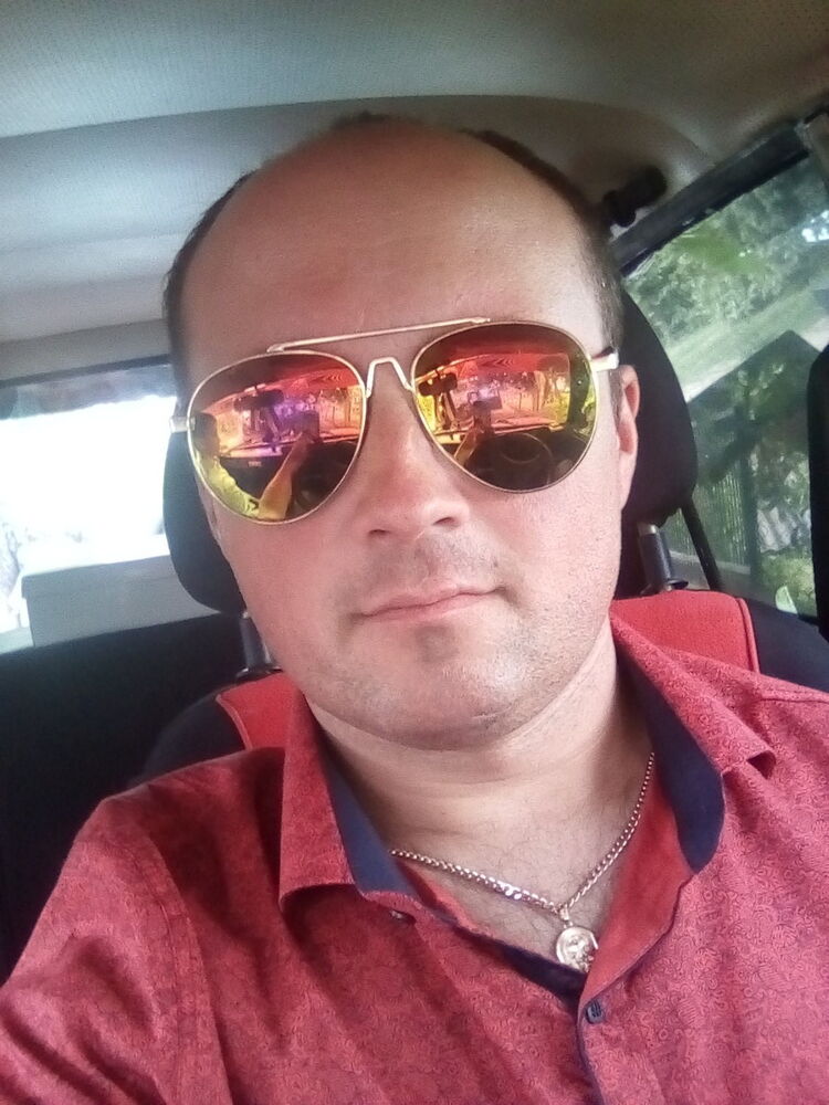  16815131  Ivan, 39 ,    