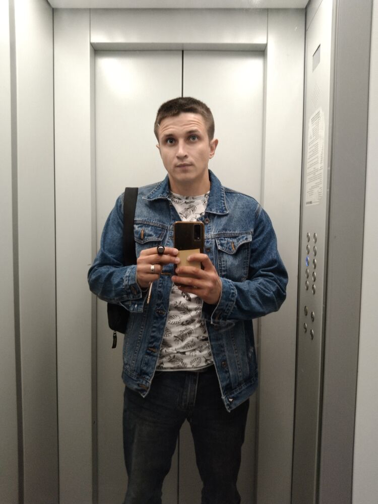  ,   Viktor, 31 ,   ,   , c 